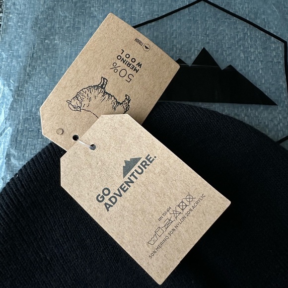 TOUGH HEADWEAR UNISEX BEANIE BLACK - Picture 2 of 4